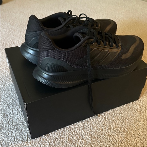 Adidas - Picture 5 of 8